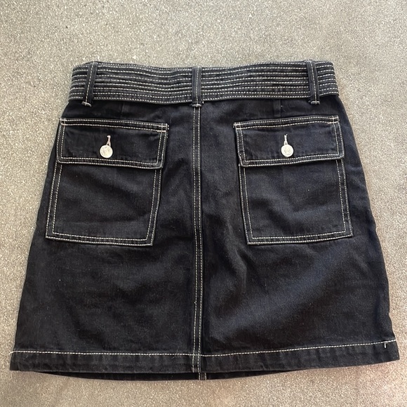 Forever 21 black denim mini skirt with belt and contrast stitching detail - Picture 2 of 2